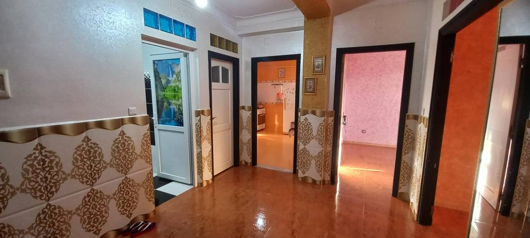 Location appartement F3 Bien fini avec belle vue, à Bejaia ville.