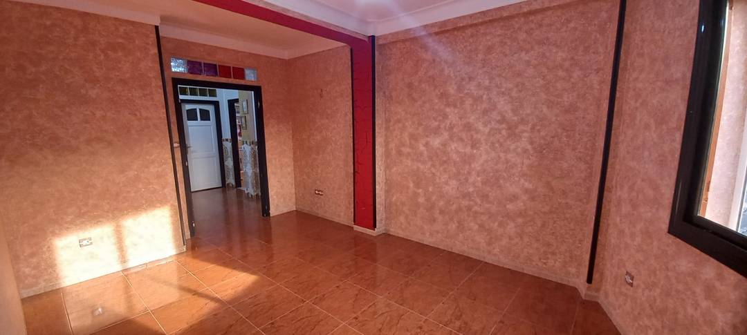 Location appartement F3 Bien fini avec belle vue, à Bejaia ville.