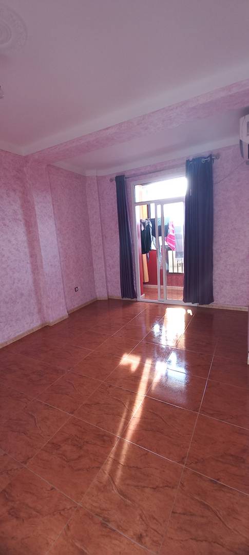 Location appartement F3 Bien fini avec belle vue, à Bejaia ville.