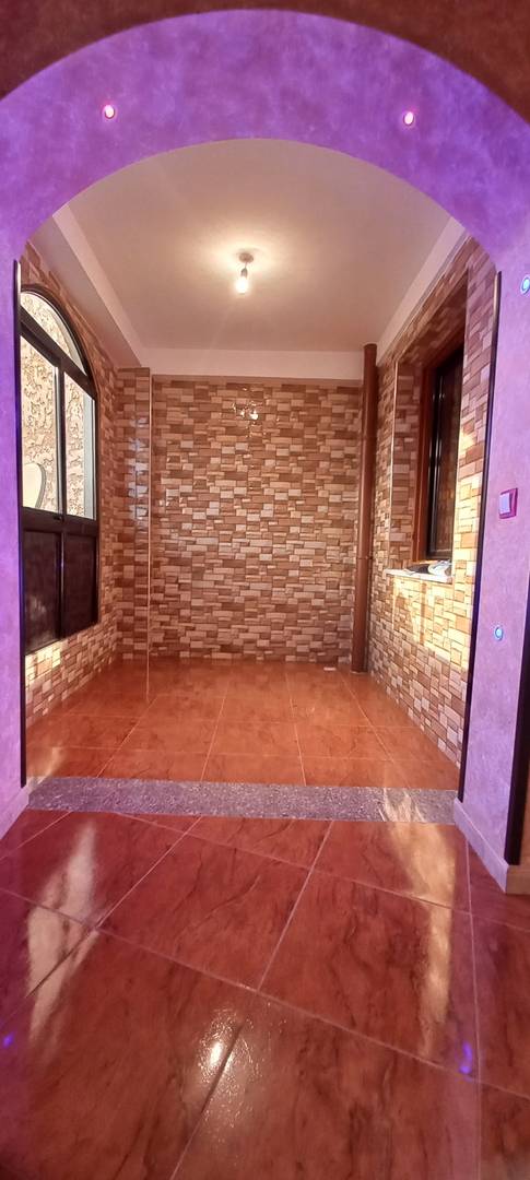 Location appartement F3 Bien fini avec belle vue, à Bejaia ville.