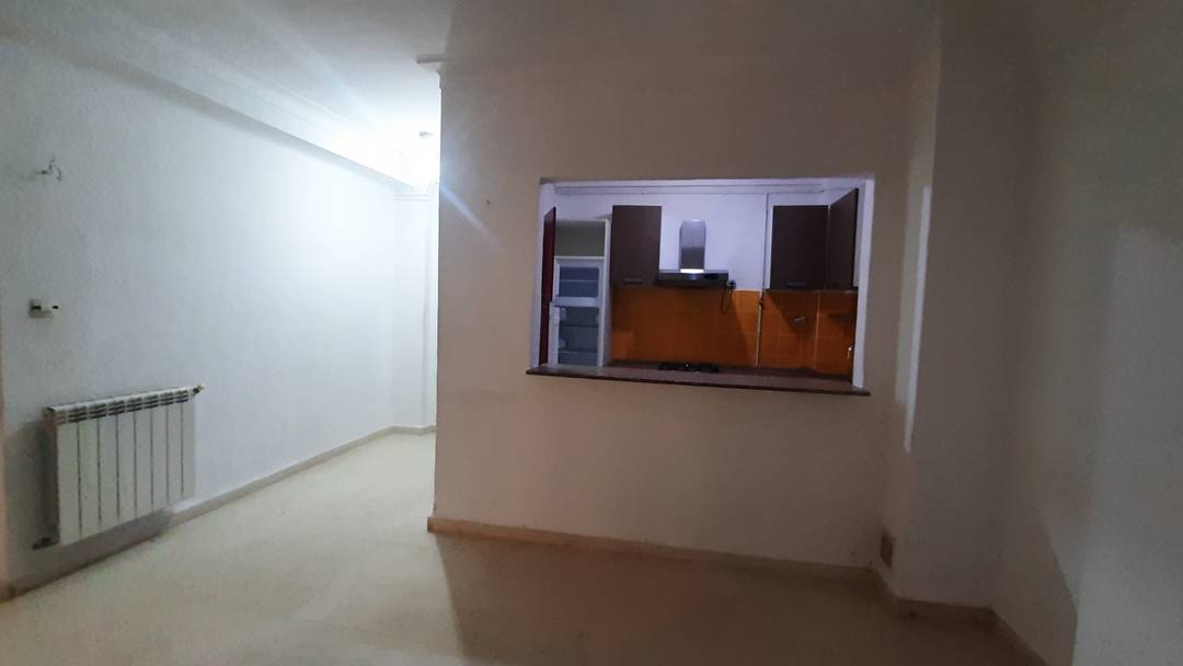 Vente Appartement F3 avec jardin à Alger bouzereah