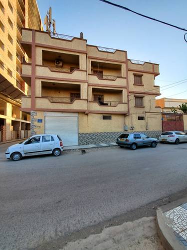 Villa 1040m2 à oran Belgaid