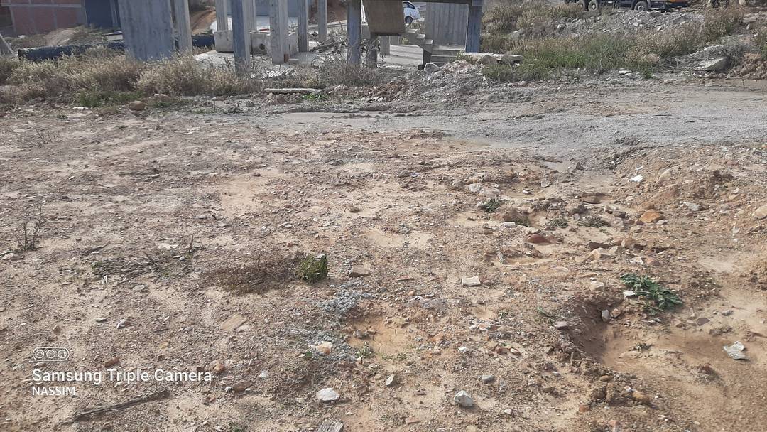 LOT DE TERRAIN IBACHIREN BÉJAIA 