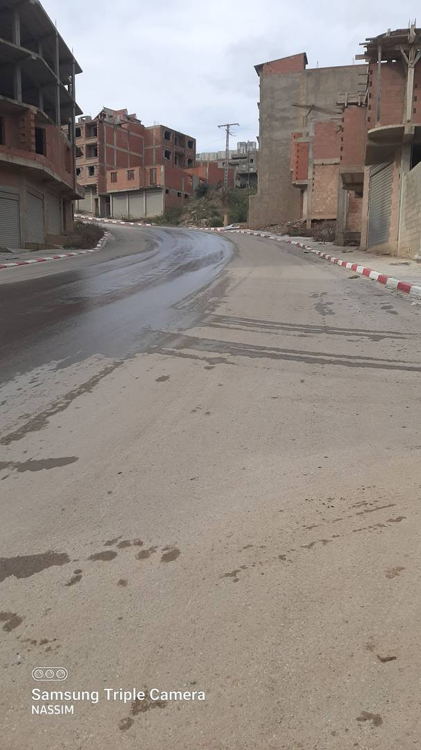 LOT DE TERRAIN IBACHIREN BÉJAIA 