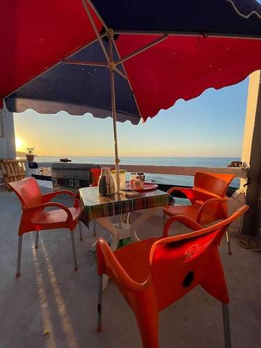 location Studio et F3 pieds dans l'eau a Tighremt, Bejaia.