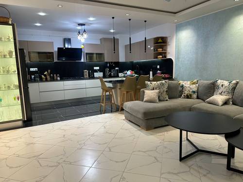  Appartement F4 de 125 m² 