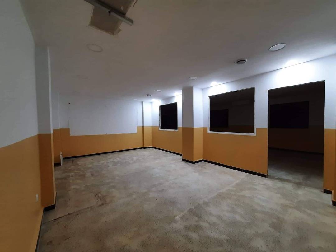Un Local à vendre au niveau de draria