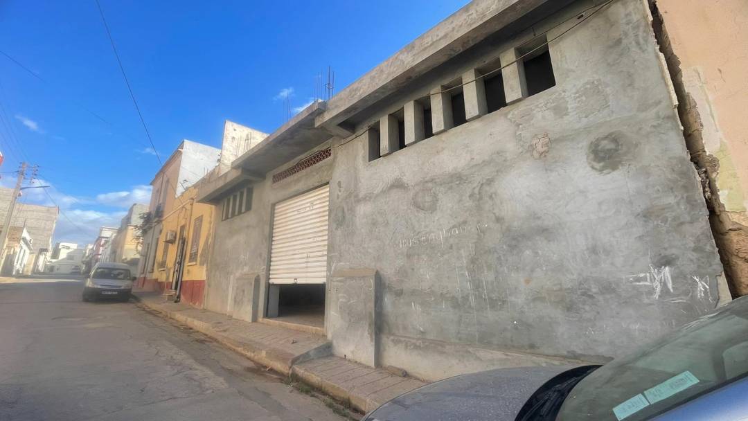 À vendre : Maison en carcasse à Mostaganem cité Aucher