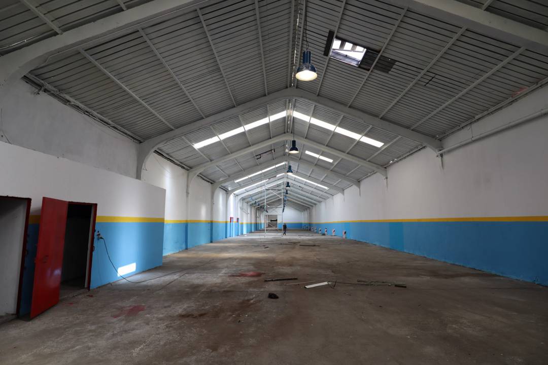 Agence loue à Sidi Moussa (dans une zone industrielle privée) un Hangar de : 1500 M² couvert