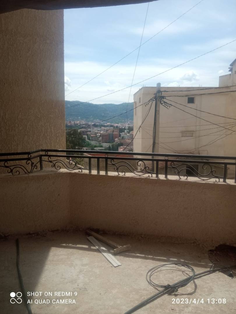 vente d'un appartement semi fini de type F4