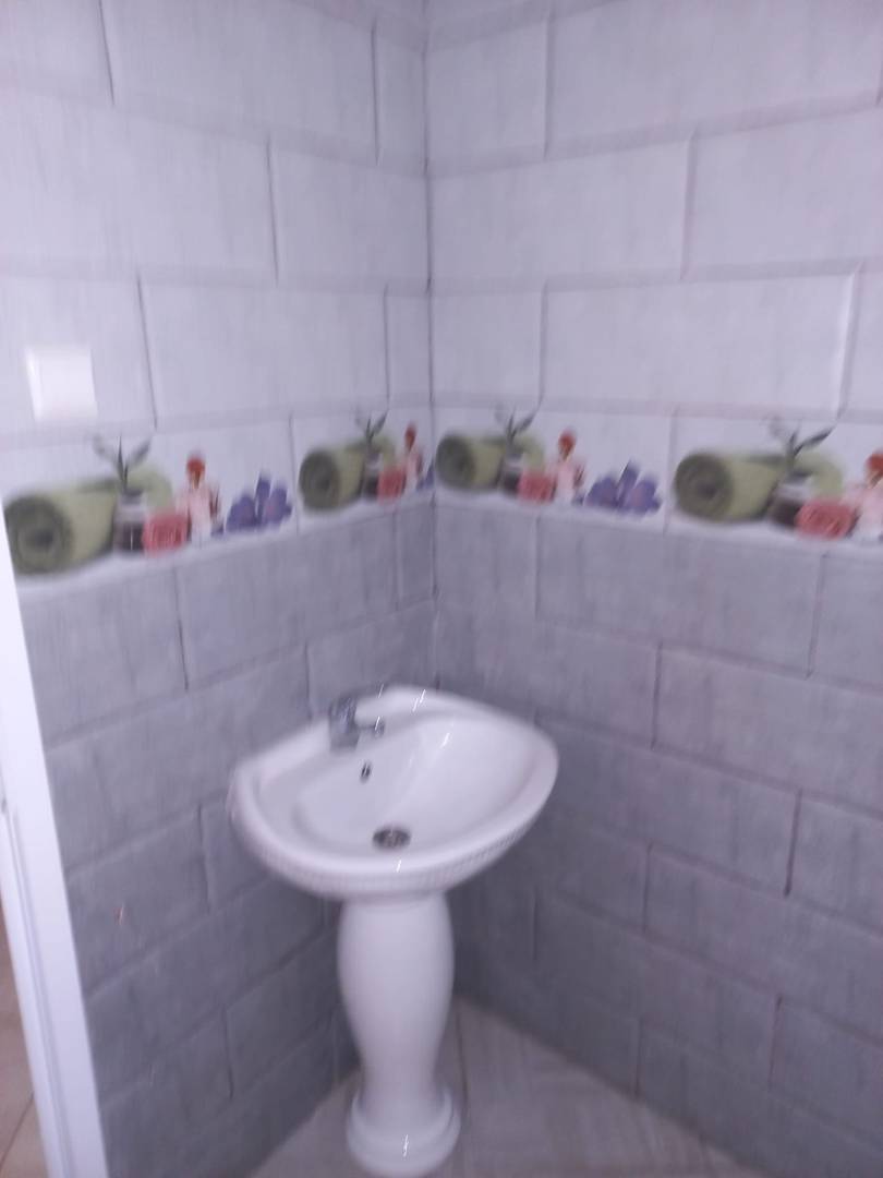 كراء اف 3 طابق ارضي  حي سبالة