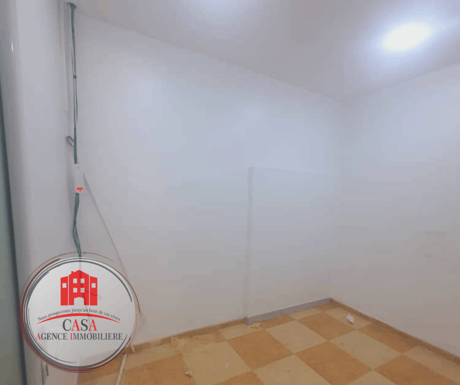 Location Local 60m² Dely Ibrahim