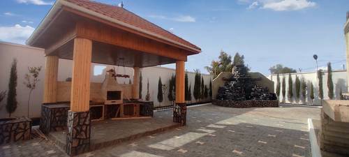 Maison de 6500 m2 à Mostaganem avec Piscines, Jardins et Espaces de Divertissement