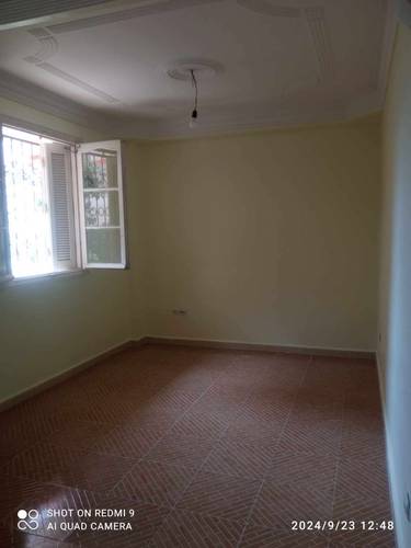 Vente appartement type F3 ayant une cour de 43 m2