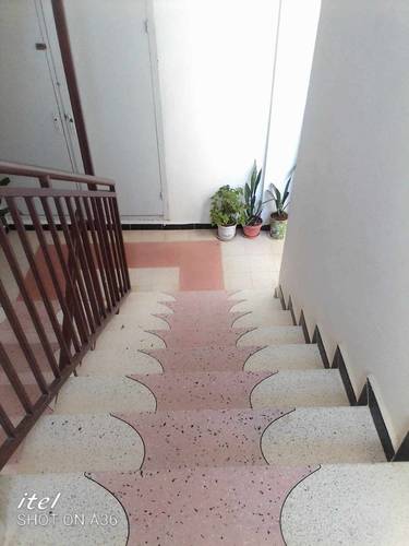 Vente d'un appartement de type F4  de 125 m2+ un local de 38 m2