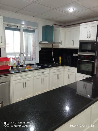 Vente d'un appartement de type F4  de 125 m2+ un local de 38 m2