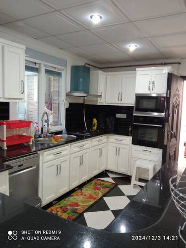 Vente d'un appartement de type F4  de 125 m2+ un local de 38 m2