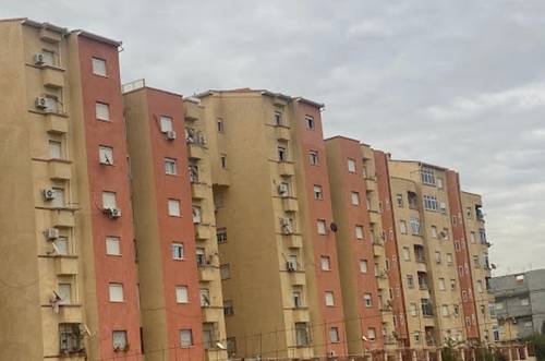 شقة f3 بواجهتين للبيع في حمادي بومرداس