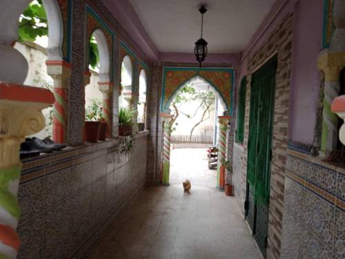 "فيلا تجارية راقية للبيع – موقع ممتاز"