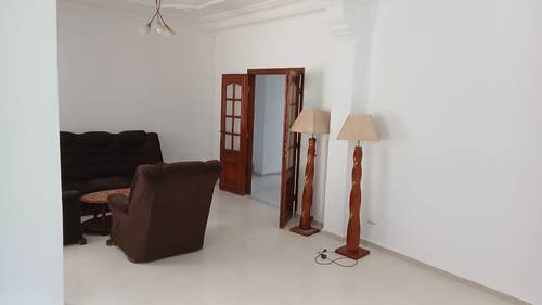 LOCATION NIVEAU DE VILLA COMMERCIAL 