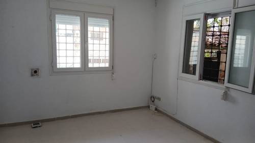 LOCATION NIVEAU DE VILLA COMMERCIAL 