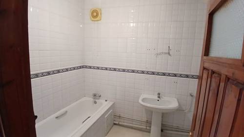 LOCATION NIVEAU DE VILLA COMMERCIAL 