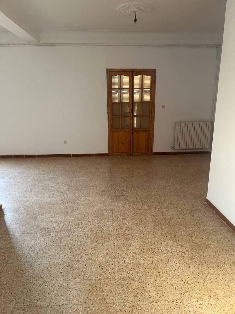 VILLA COMMERCIALE EN VENTE – BOU ISMAÏL