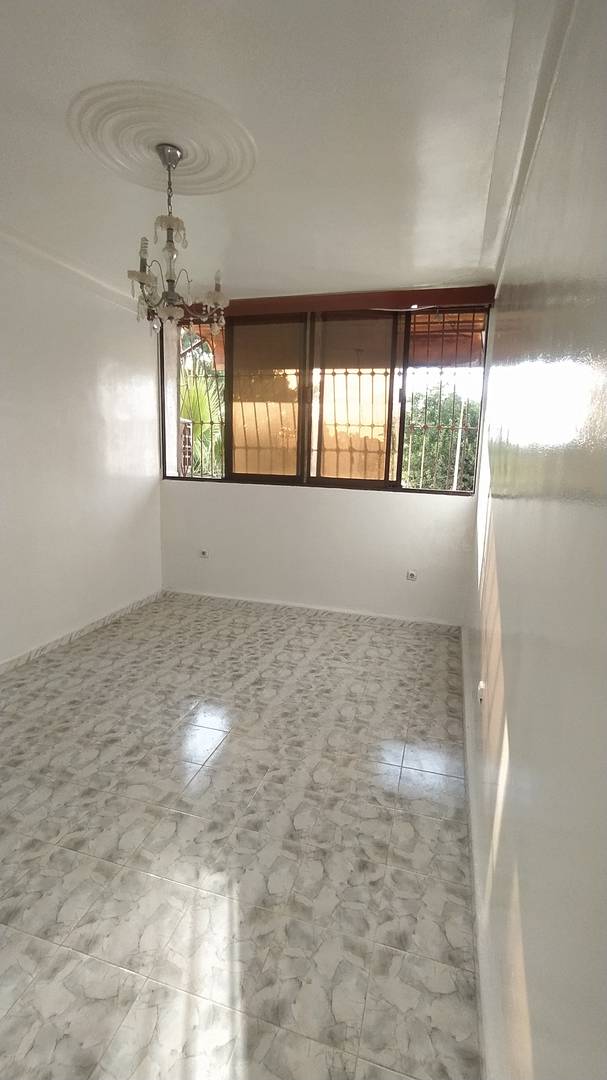 Appartement a vendre Hadjout 1 étage Acté livré foncière