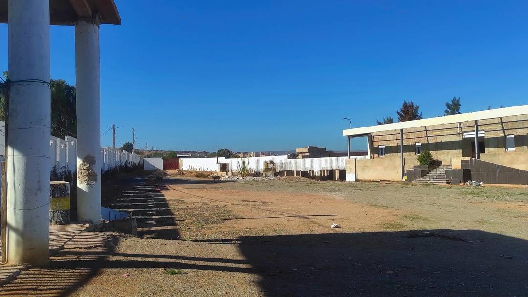 Parc agricole semi-aménagé de 7465 m² à Sidi Khettab (Relizane)