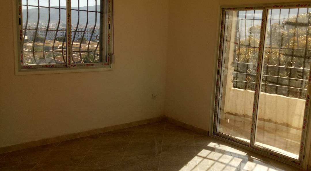 Vente appartement F4 Ain el Turck (Oran); neuf jamais habite