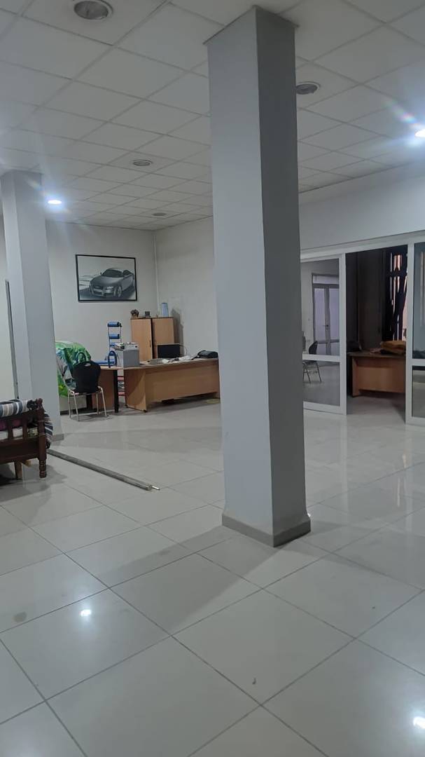 Villa R-1+3 à vendre 