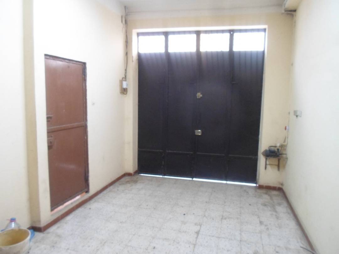 Vend villa F6 126m² r+2 acte+L.F à El-Makkari Oran