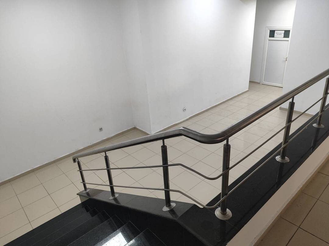 LOCATION BUREAUX