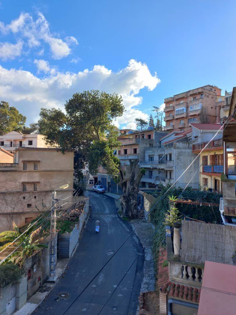 location Niveau de villa F4 a Bouzareah