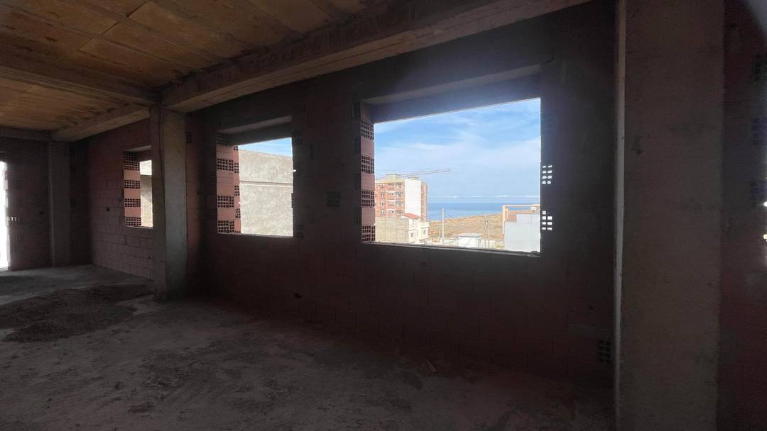 À vendre : Belle carcasse à Kharouba, Hai Salem, Mostaganem - Vue dégagée sur mer
