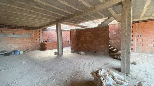 À Vendre : Belle Maison Semi-Finie à Kharouba Hai Salem, Mostaganem