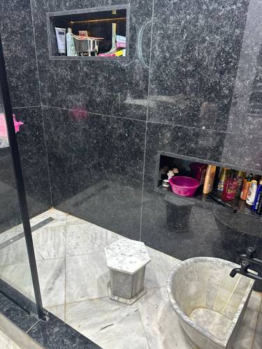  Appartement F4 de 125 m² 