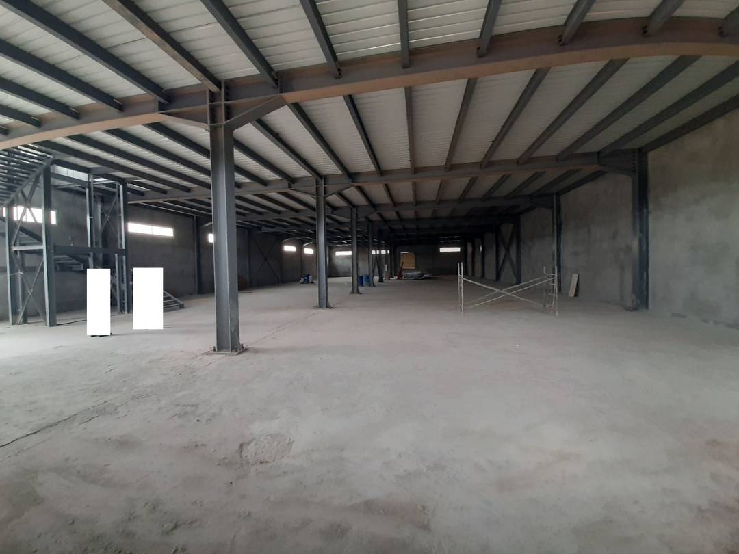 Loue à Ouled Fayet un hangar industriel