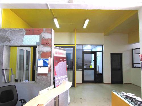 Bureaux . Local commercial . Hangar. Parc