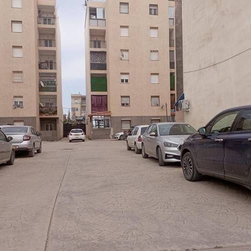 🏡 À VENDRE – APPARTEMENT F3 À LA RÉSIDENCE ESSARAYA – BOUISMAIL