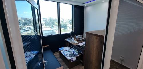 TOP : Local 60M2 avec Tous les actes en centre commercial