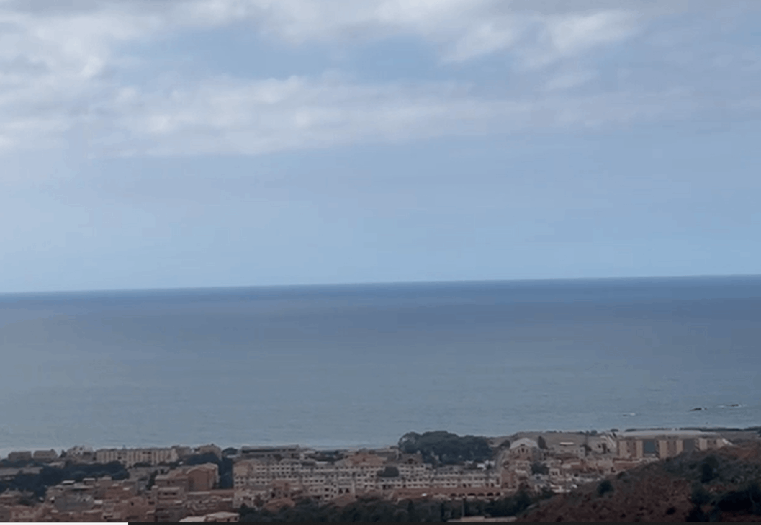terrain + carcasse à vendre hauteur de cherchell