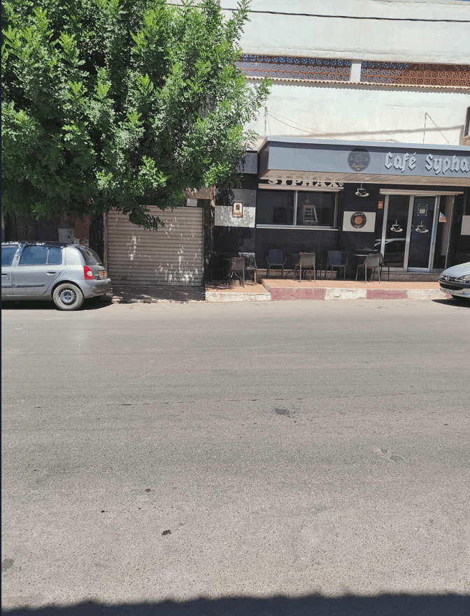 local a vendre a sidi bel abbes trig najah a cotè cafè sephax