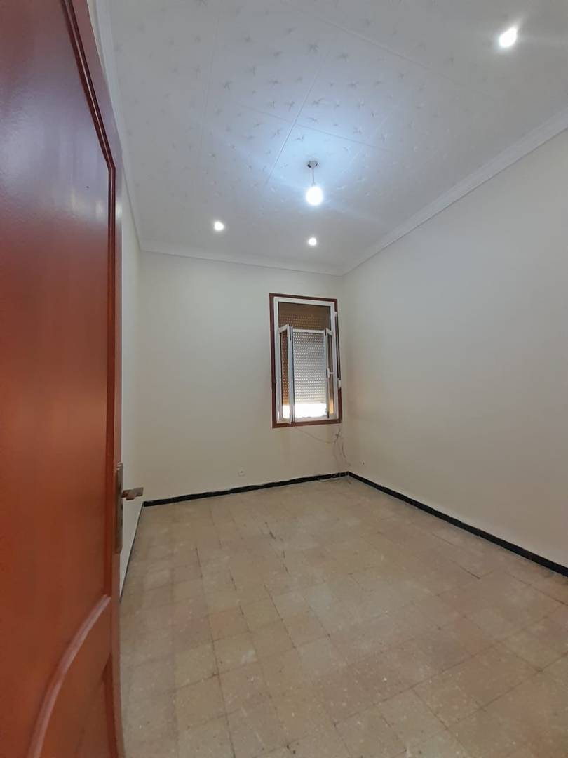 niveau de villa à louer à El Mouradia
