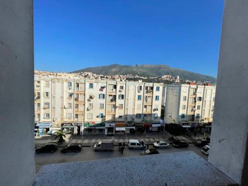 Vente appartement F5 avc acte A bejaia