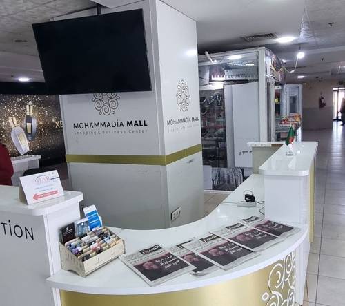 TOP : Local 60M2 avec Tous les actes en centre commercial