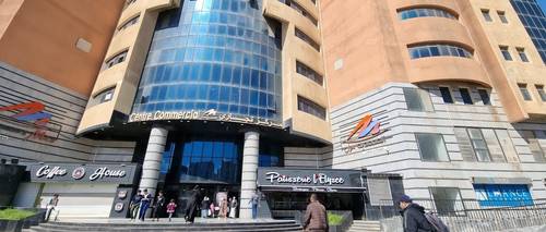 TOP : Local 60M2 avec Tous les actes en centre commercial