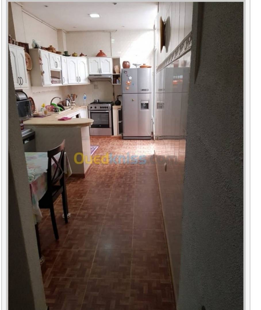Vente belle petite villa r+1 acté avec livret foncier 126m2 avec garage à fernandville oran
