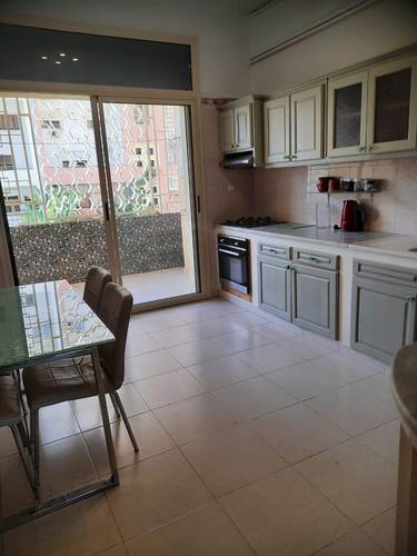 Loue appartement Benaknoun meublé f4