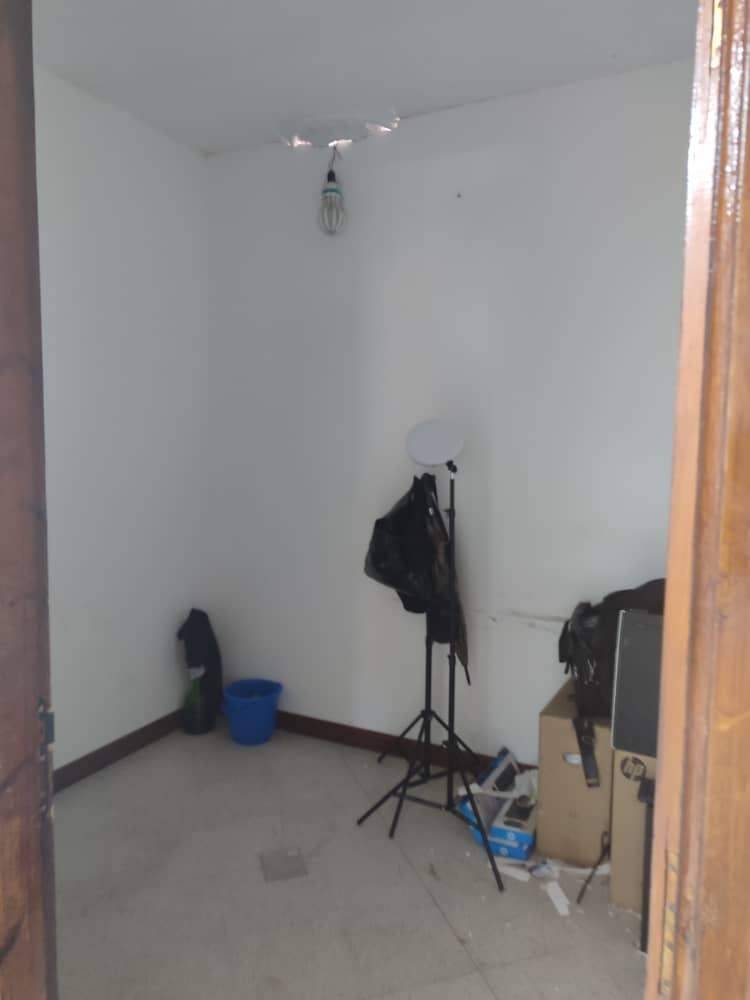 LOCATION NIVEAU DE VILLA COMMERCIAL